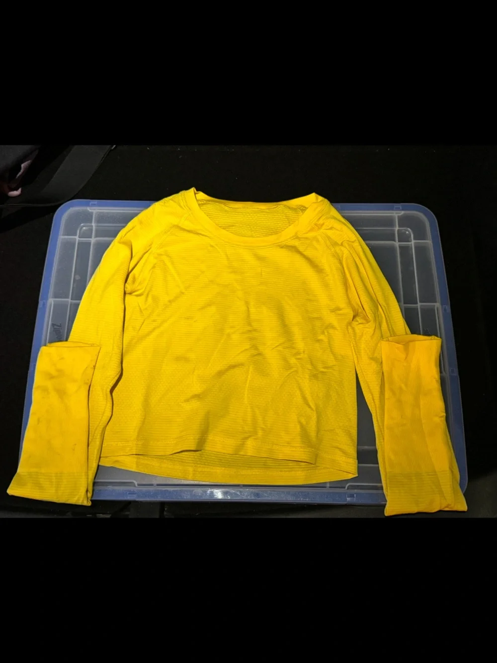 Lululemon Swiftly Tech 2.0 in Utility Yellow, size 6 altered to be more cropped